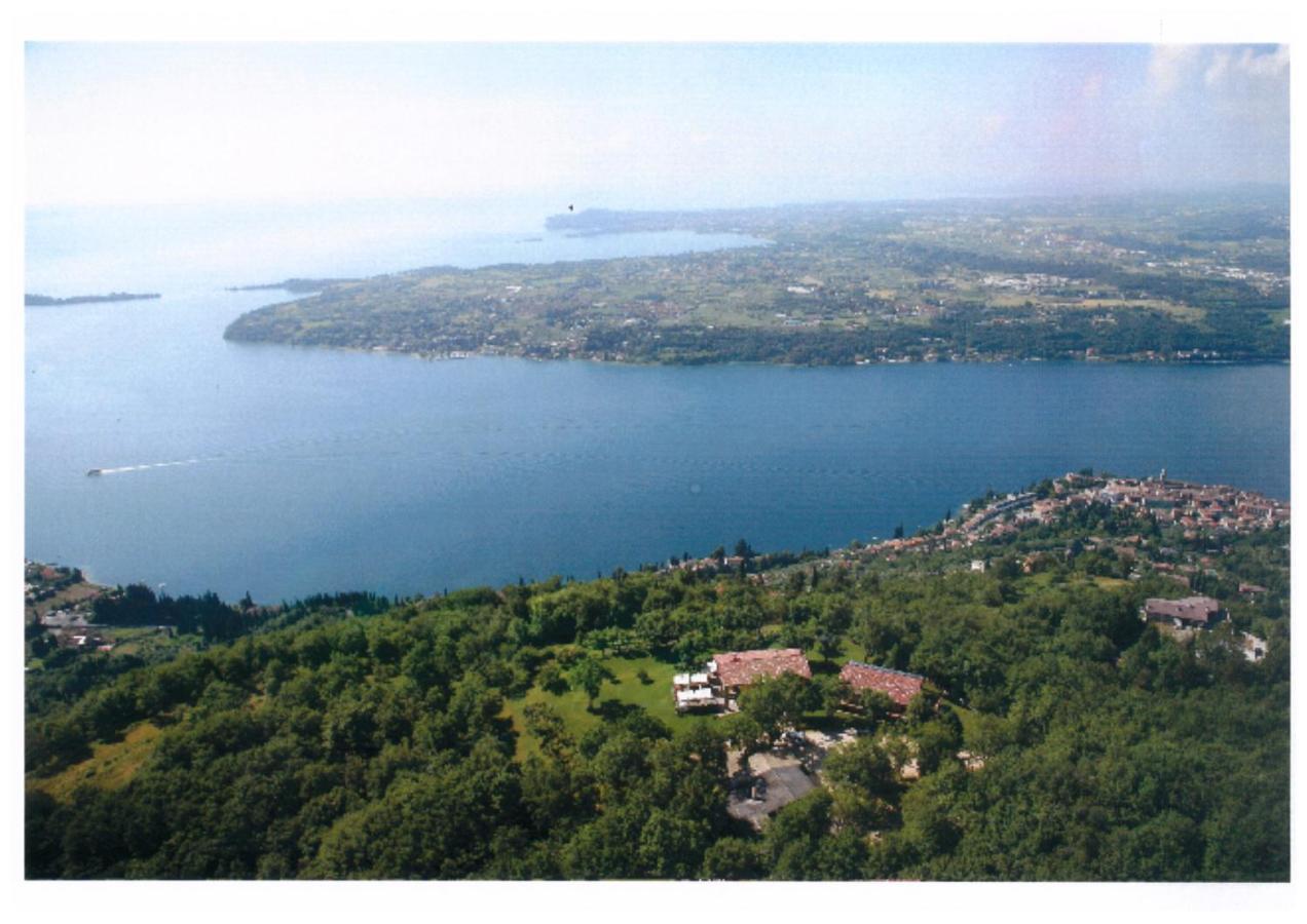 Bed & Breakfast La Fiocchina - Magic Place - & In Garda - Countryside Farmhouse, Inside The Middle Of The Salò